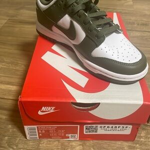 Nike Dunks